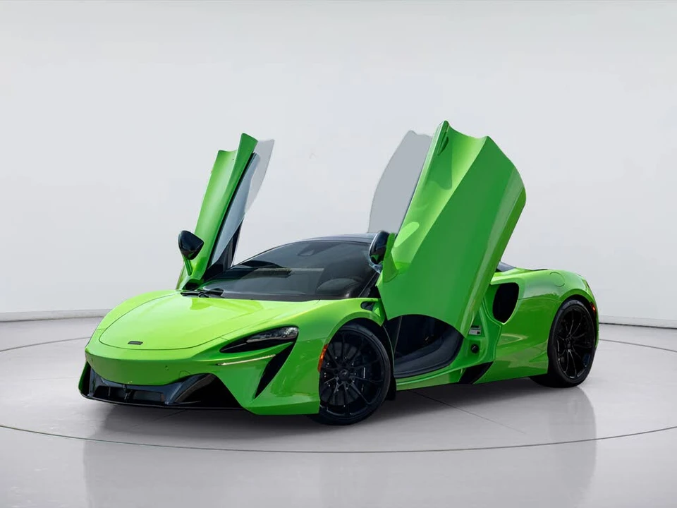 2026 McLaren Artura - Image 2 of 31