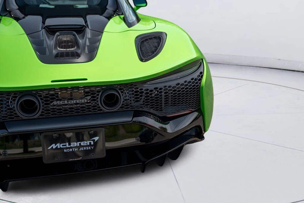2026 McLaren Artura - Image 29 of 31