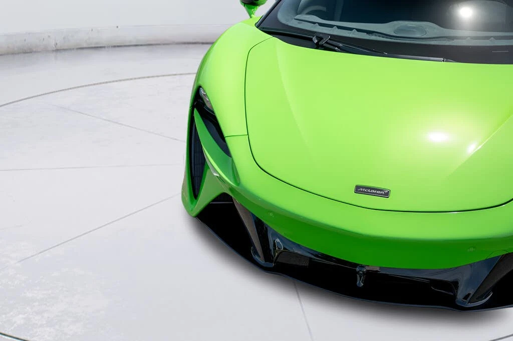 2026 McLaren Artura - Image 19 of 31