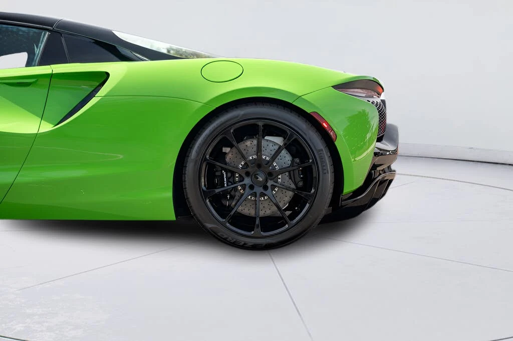 2026 McLaren Artura - Image 15 of 31