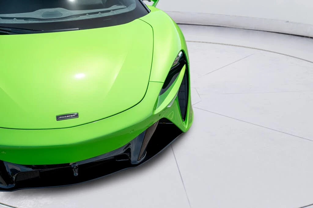 2026 McLaren Artura - Image 21 of 31