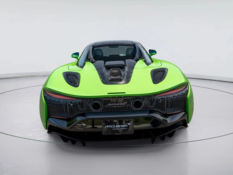2026 McLaren Artura - Image 24 of 31