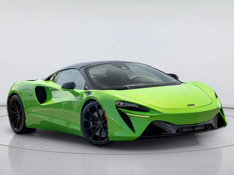 2026 McLaren Artura - Image 4 of 31