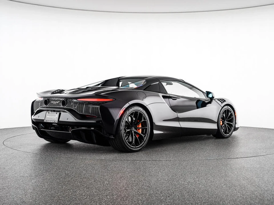 2026 McLaren Artura - Image 2 of 31