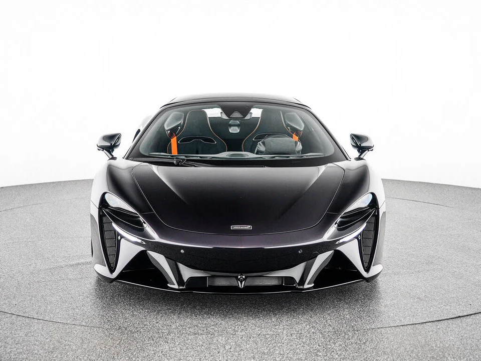 2026 McLaren Artura - Image 20 of 31