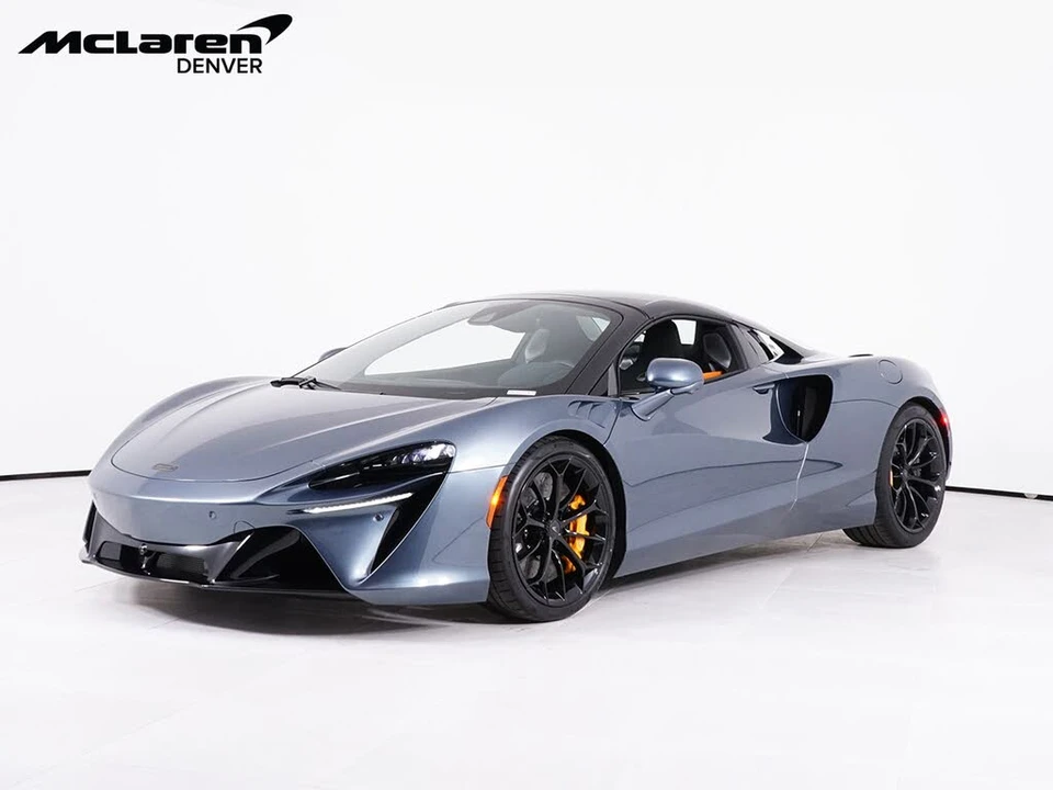 2026 McLaren Artura - Image 12 of 29