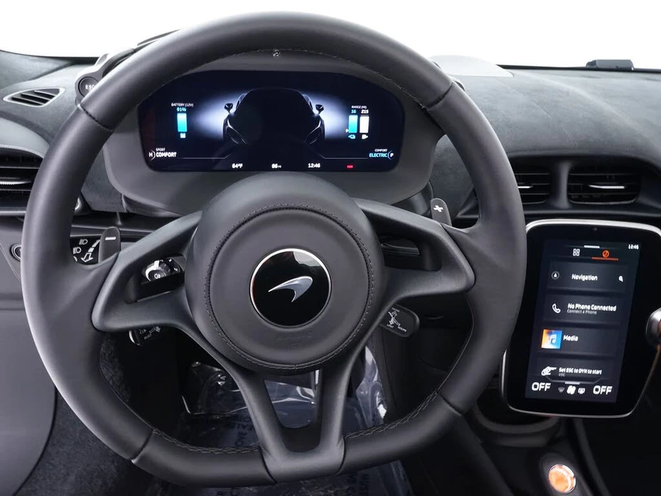 2026 McLaren Artura - Image 20 of 29