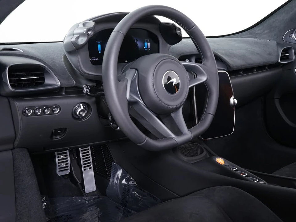 2026 McLaren Artura - Image 5 of 29