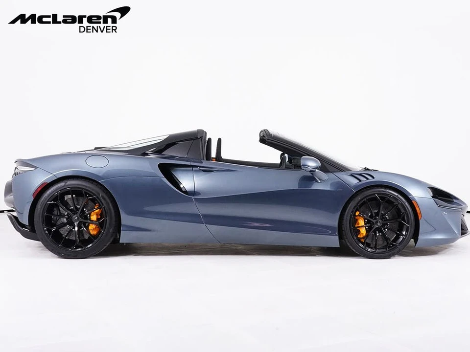 2026 McLaren Artura - Image 9 of 29