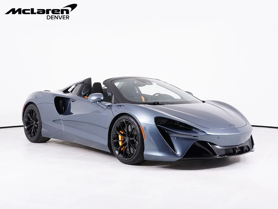 2026 McLaren Artura - Image 10 of 29