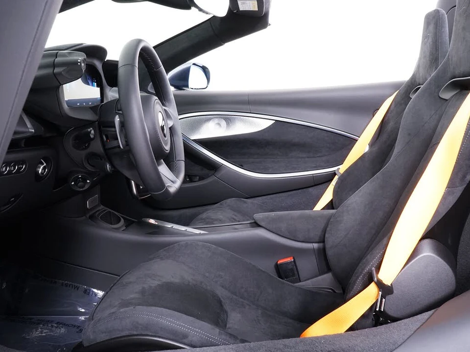 2026 McLaren Artura - Image 4 of 29