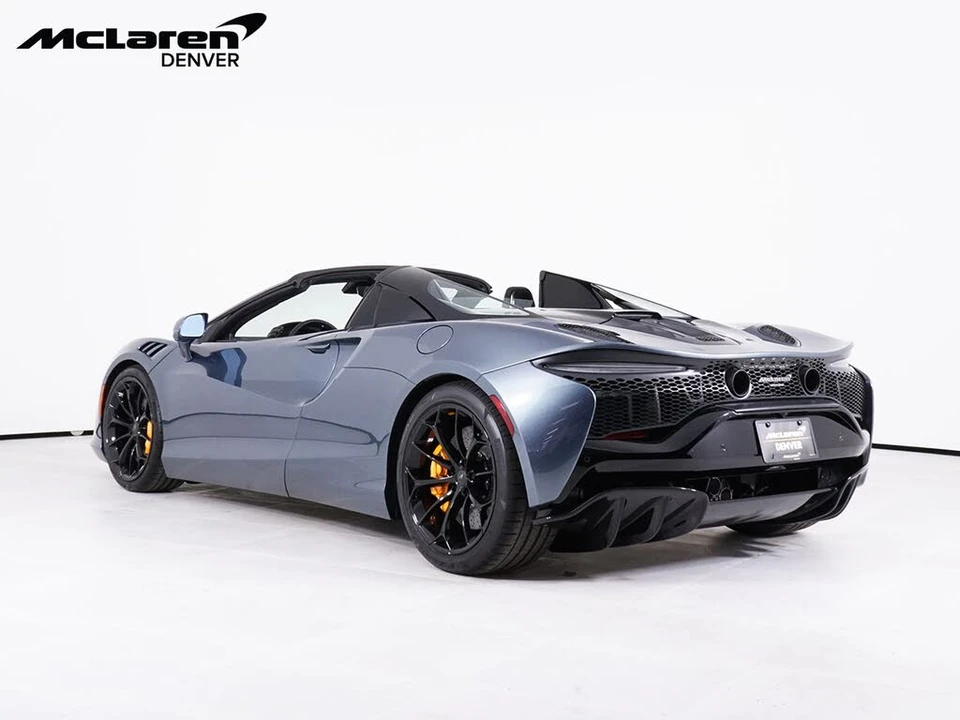 2026 McLaren Artura - Image 3 of 29