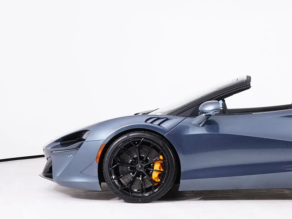2026 McLaren Artura - Image 14 of 29
