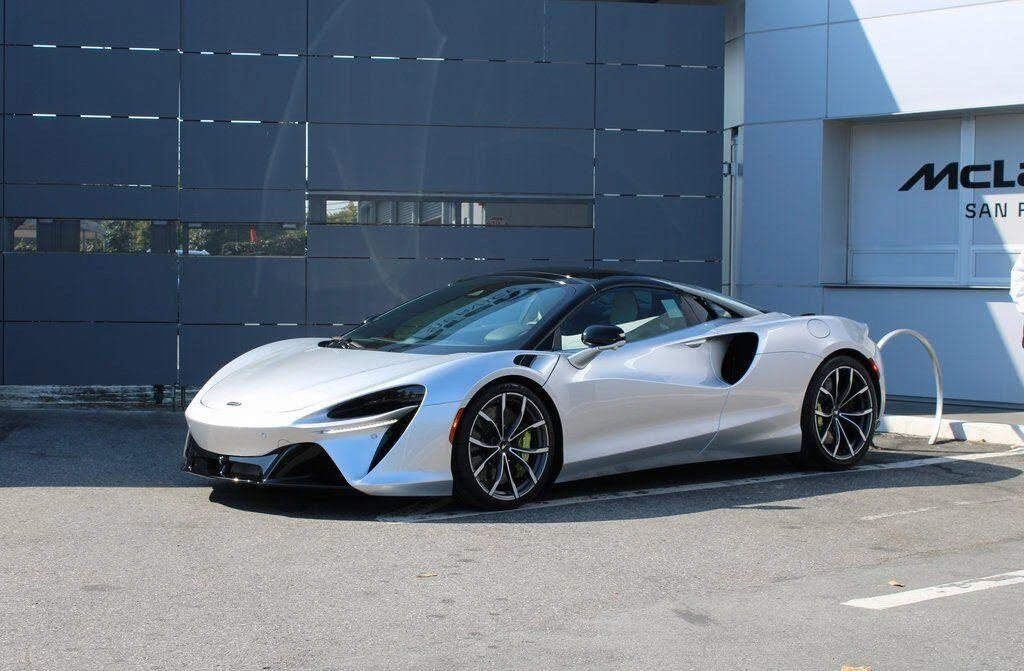 2026 McLaren Artura - Image 6 of 31