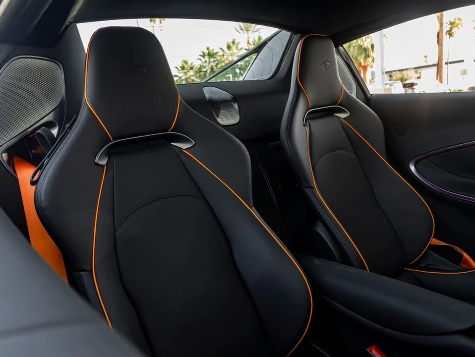 2026 McLaren Artura - Image 25 of 31