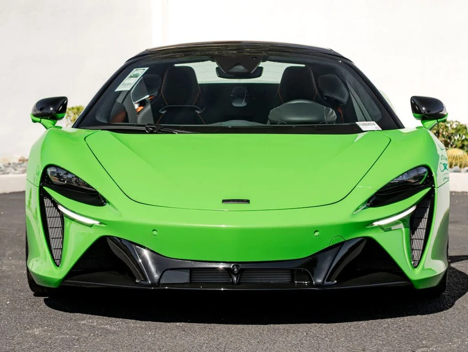 2026 McLaren Artura - Image 4 of 31