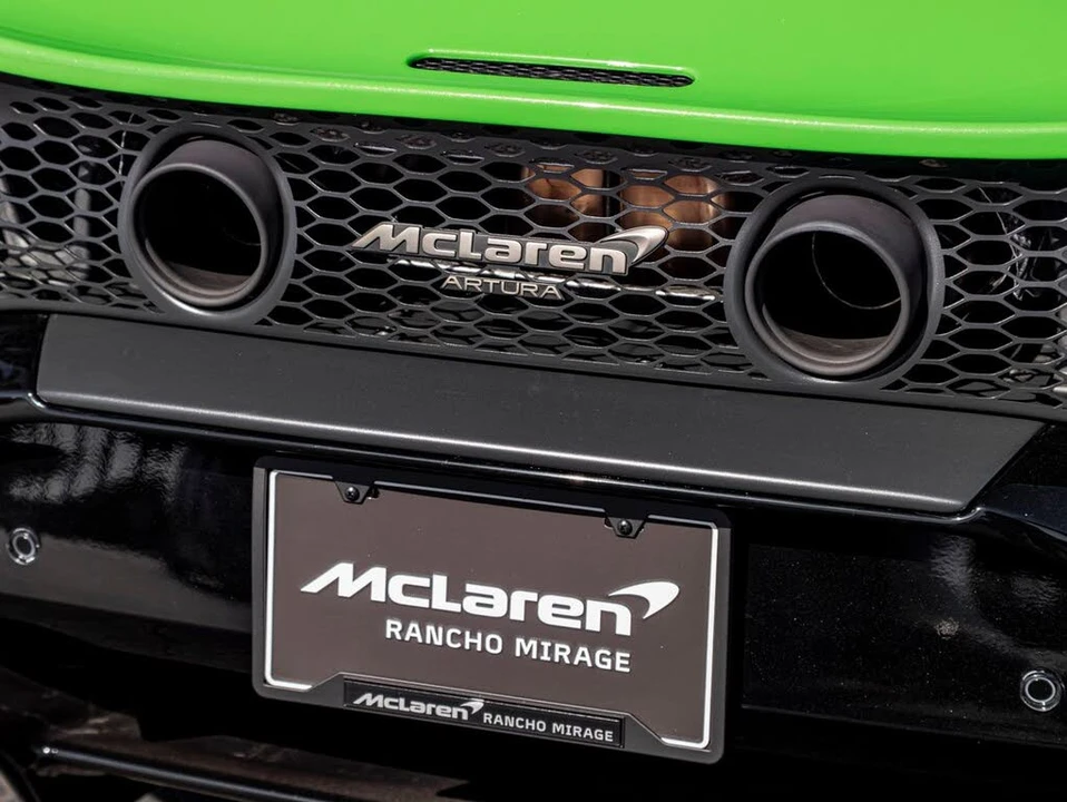 2026 McLaren Artura - Image 14 of 31