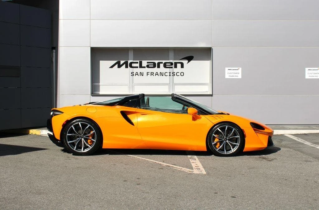 2026 McLaren Artura - Image 4 of 31