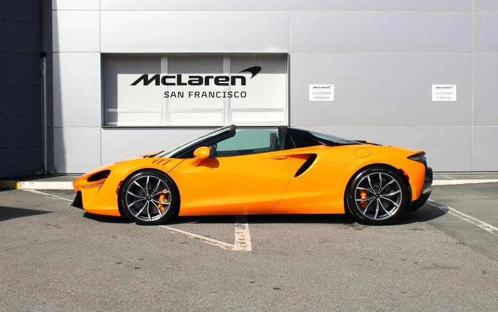 2026 McLaren Artura - Image 30 of 31