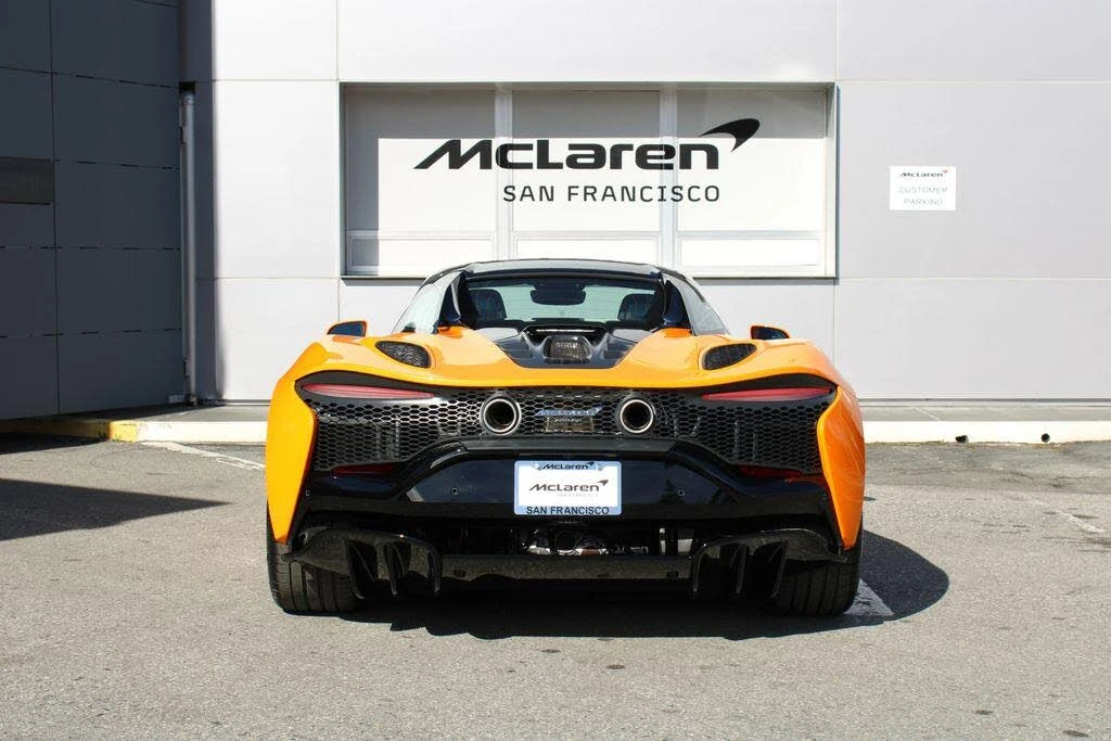 2026 McLaren Artura - Image 23 of 31