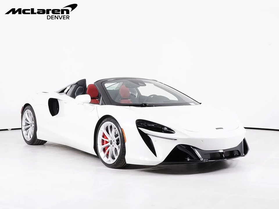2026 McLaren Artura - Image 10 of 29