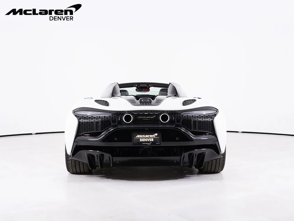 2026 McLaren Artura - Image 7 of 29