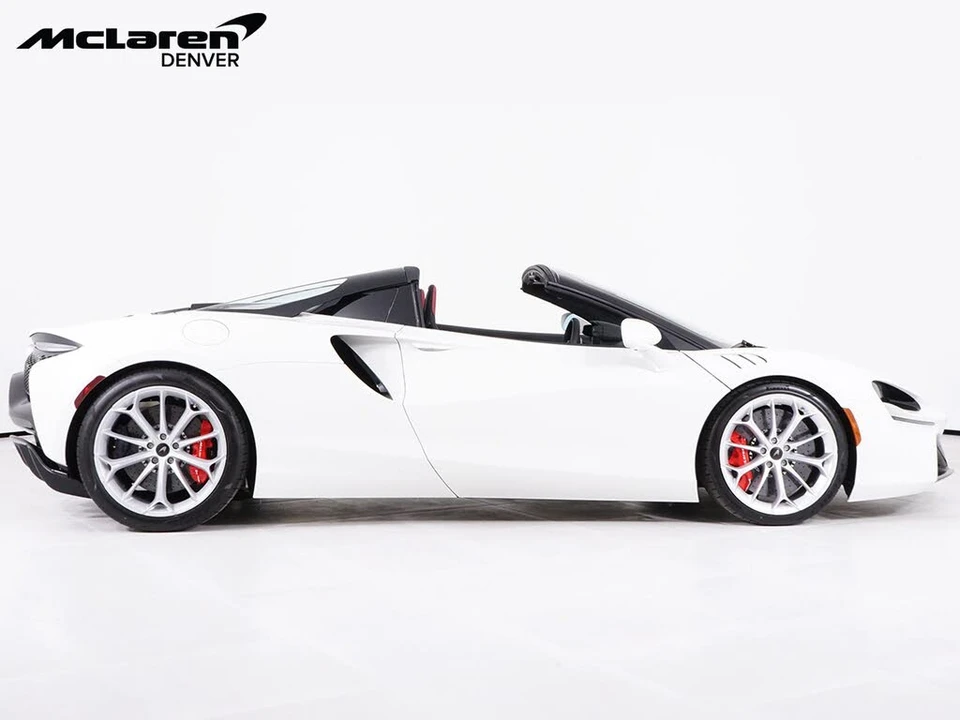 2026 McLaren Artura - Image 9 of 29