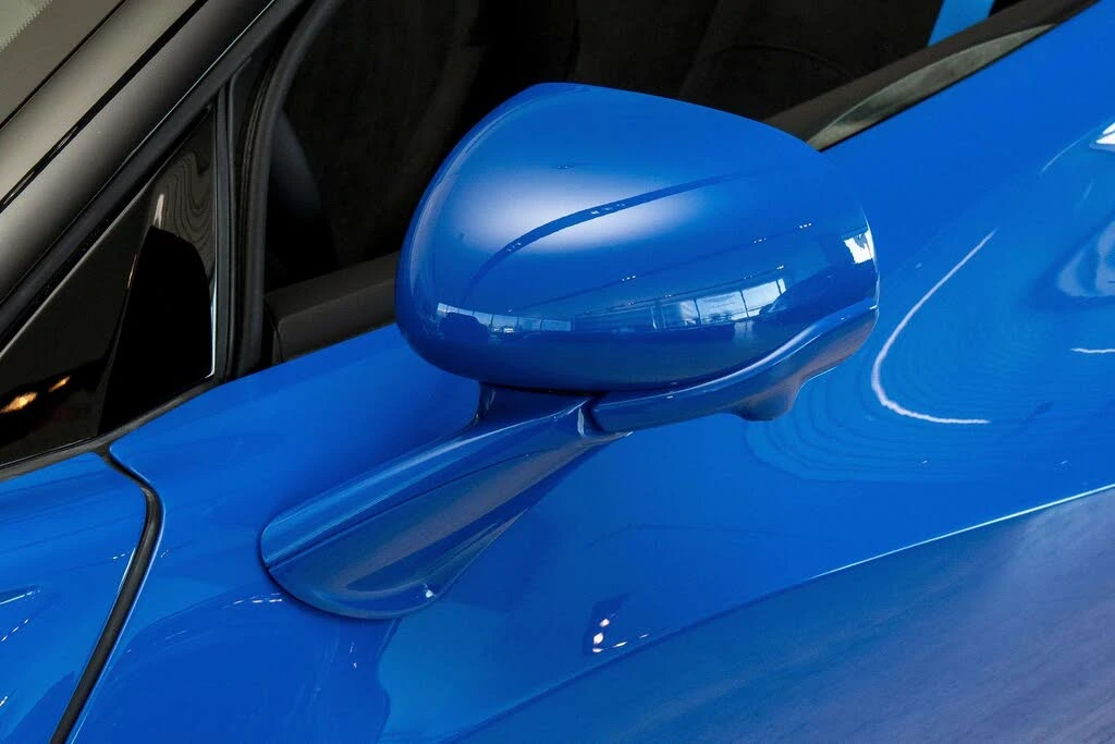 2026 McLaren Artura - Image 14 of 31