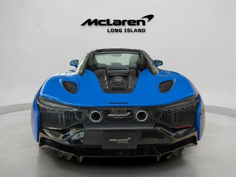 2026 McLaren Artura - Image 8 of 31