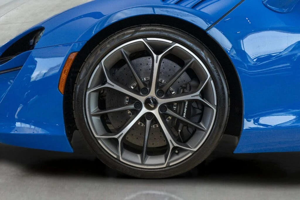 2026 McLaren Artura - Image 12 of 31
