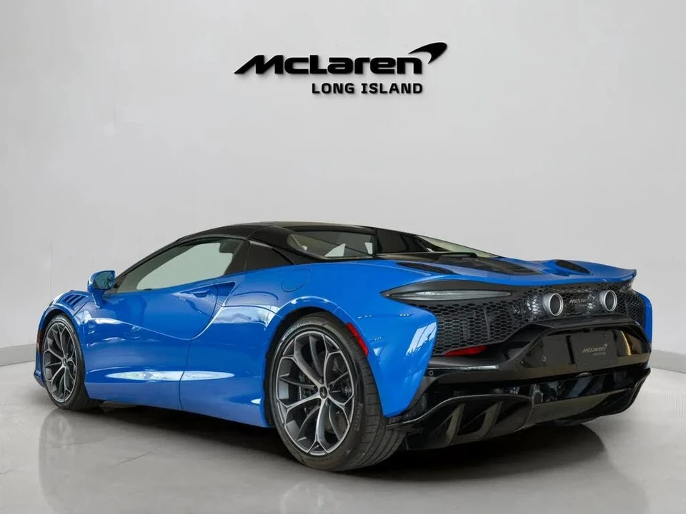 2026 McLaren Artura - Image 6 of 31