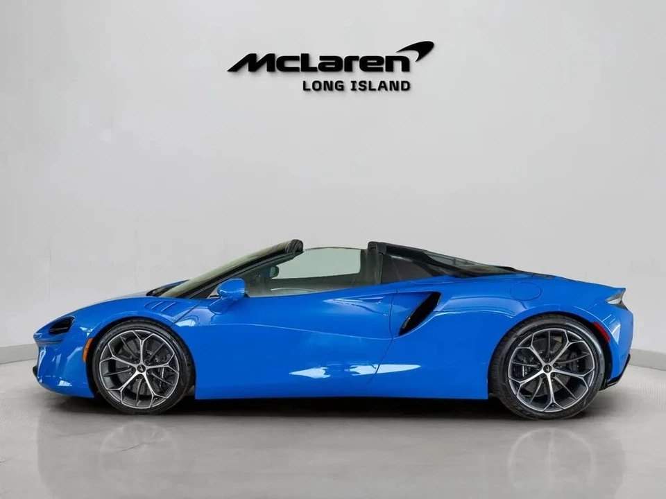 2026 McLaren Artura - Image 10 of 31