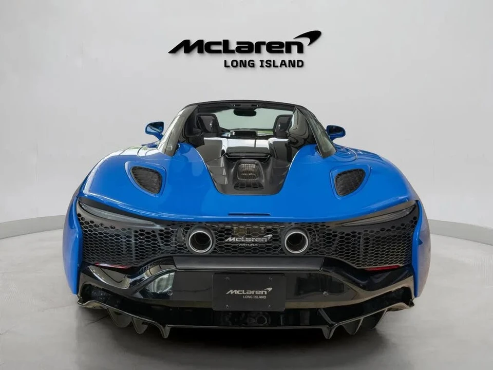 2026 McLaren Artura - Image 7 of 31