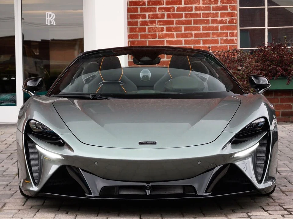 2026 McLaren Artura - Image 2 of 25
