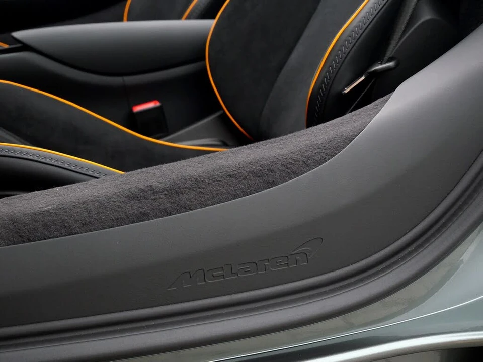 2026 McLaren Artura - Image 22 of 25