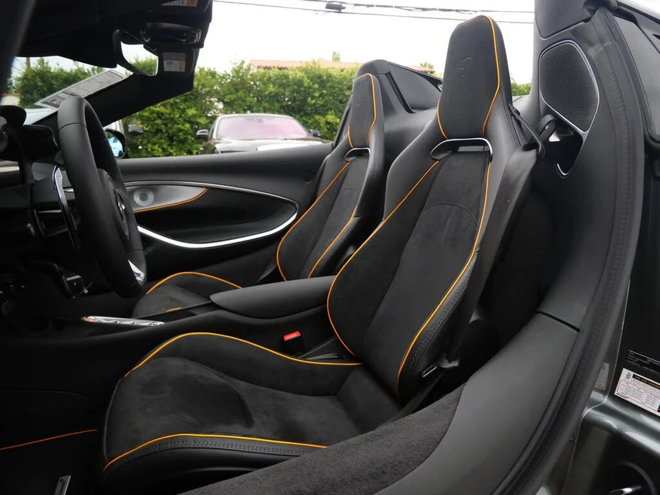 2026 McLaren Artura - Image 23 of 25