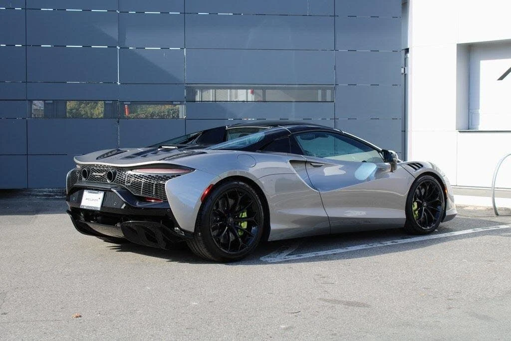 2026 McLaren Artura - Image 2 of 31