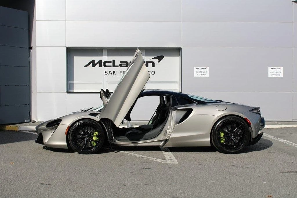 2026 McLaren Artura - Image 31 of 31