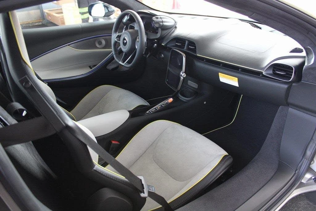 2026 McLaren Artura - Image 3 of 31