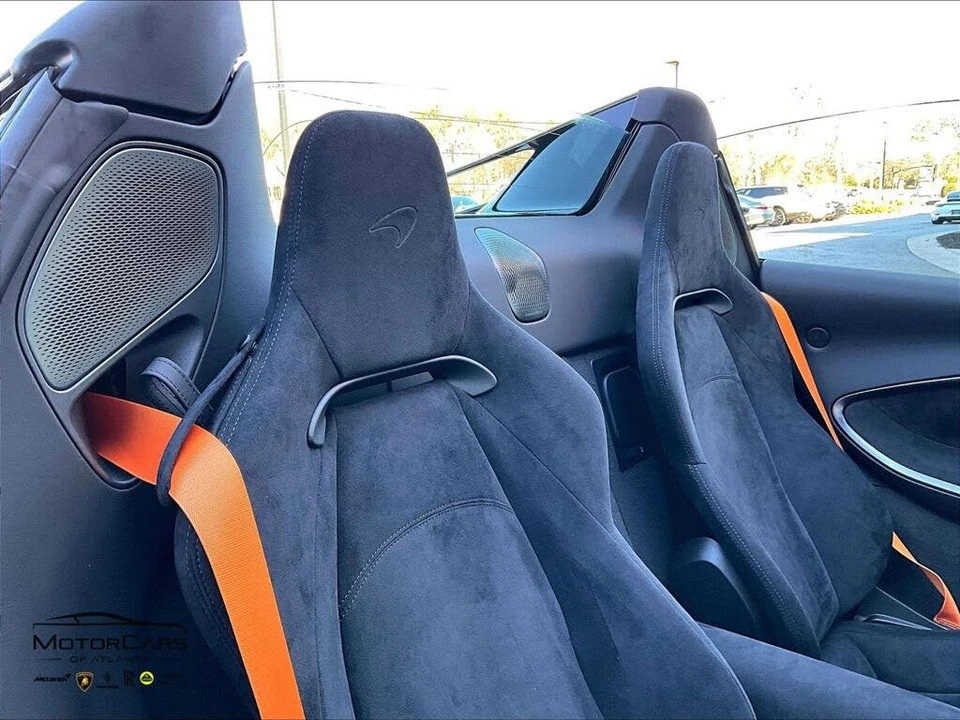 2026 McLaren Artura - Image 14 of 15