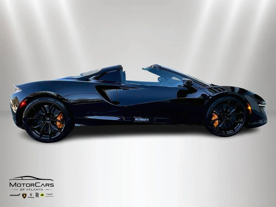 2026 McLaren Artura - Image 12 of 15