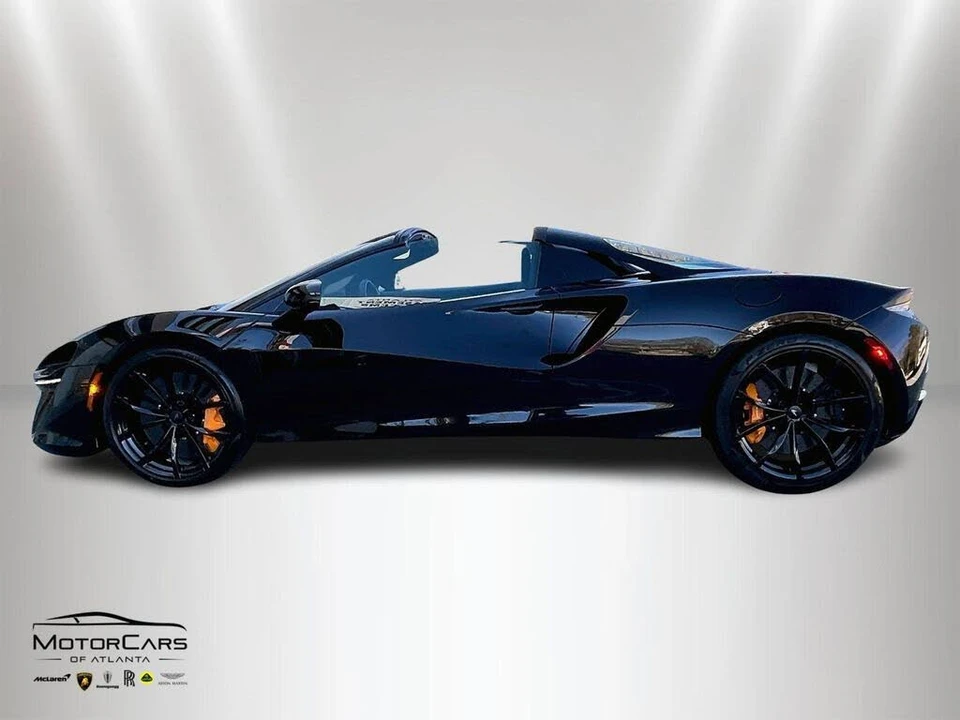 2026 McLaren Artura - Image 13 of 15