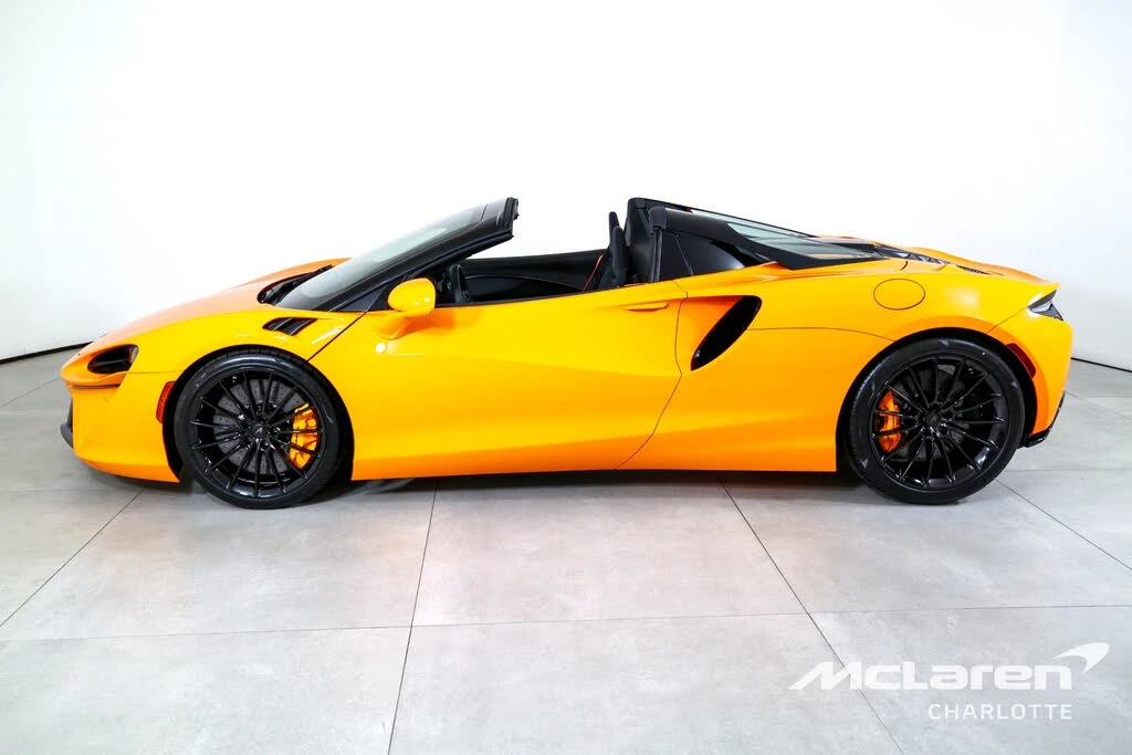2026 McLaren Artura - Image 7 of 7