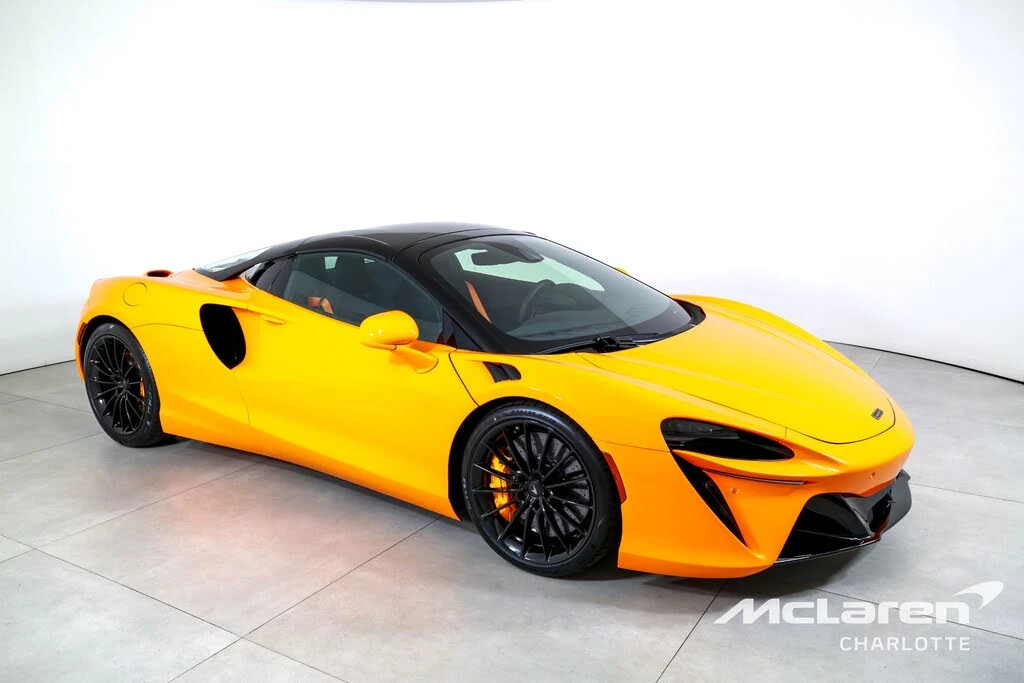 2026 McLaren Artura - Image 3 of 7