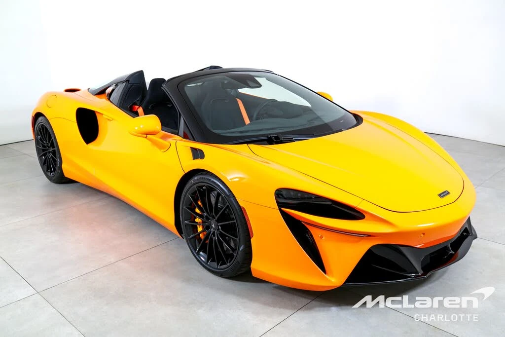 2026 McLaren Artura - Image 4 of 7