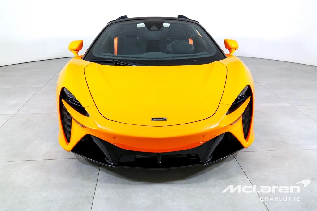 2026 McLaren Artura - Image 5 of 7