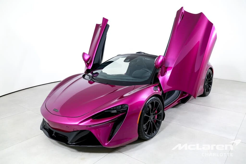 2026 McLaren Artura - Image 6 of 7