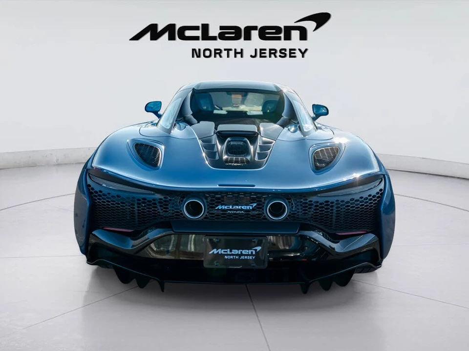 2026 McLaren Artura - Image 22 of 31