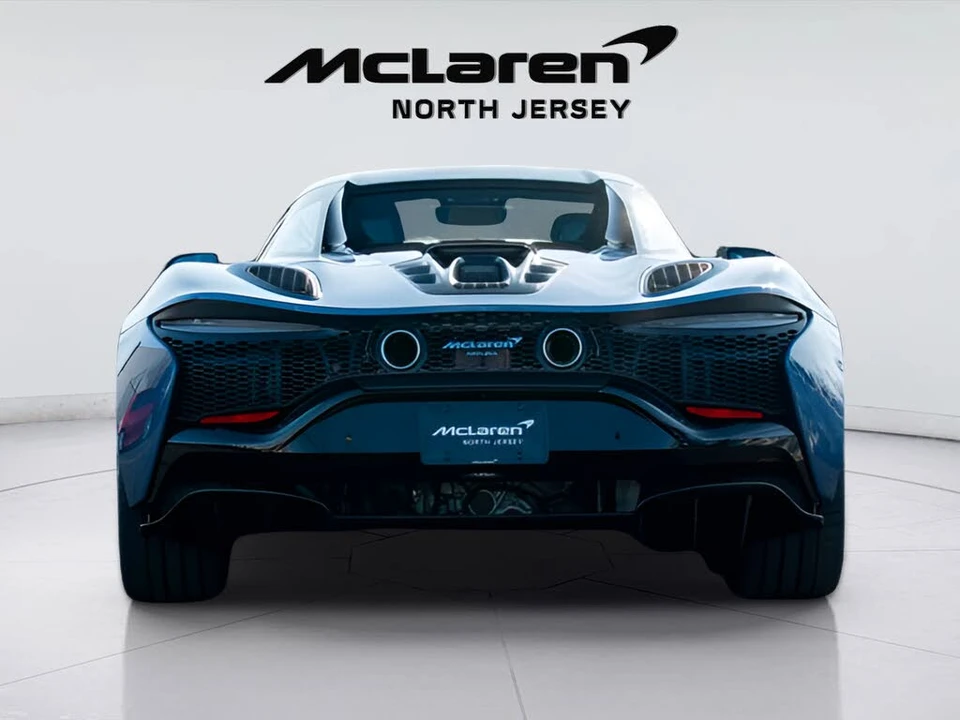 2026 McLaren Artura - Image 7 of 31