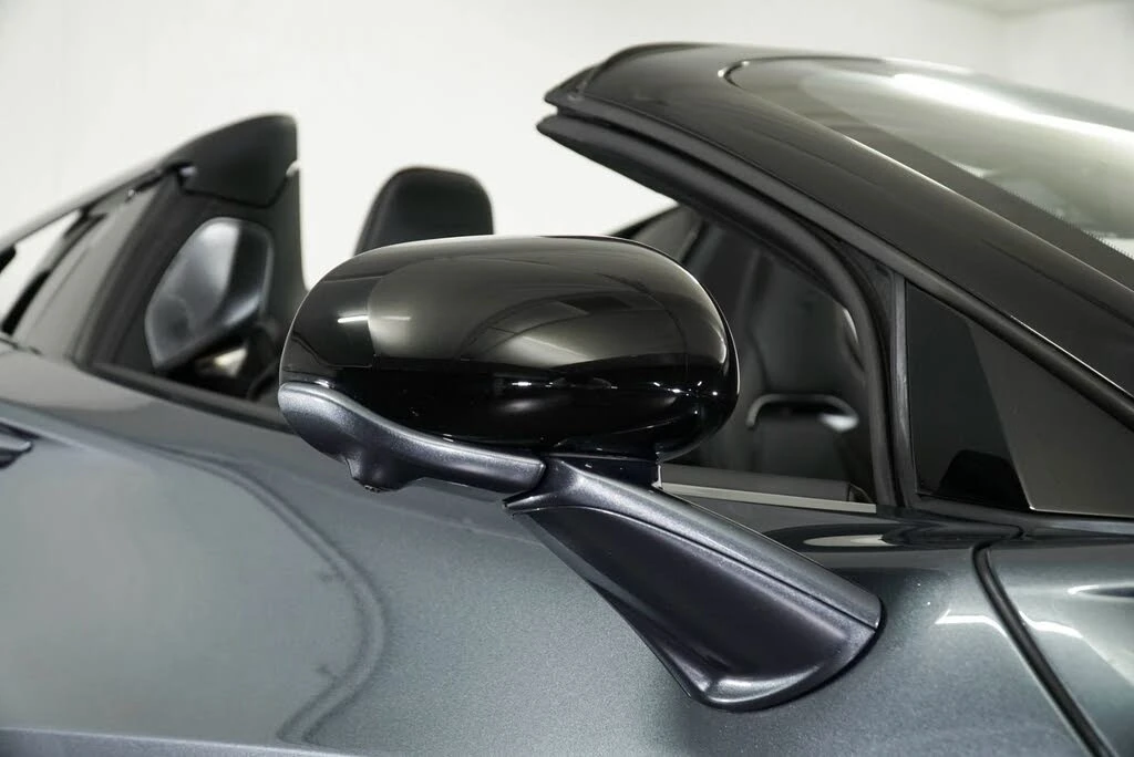 2026 McLaren Artura - Image 14 of 31